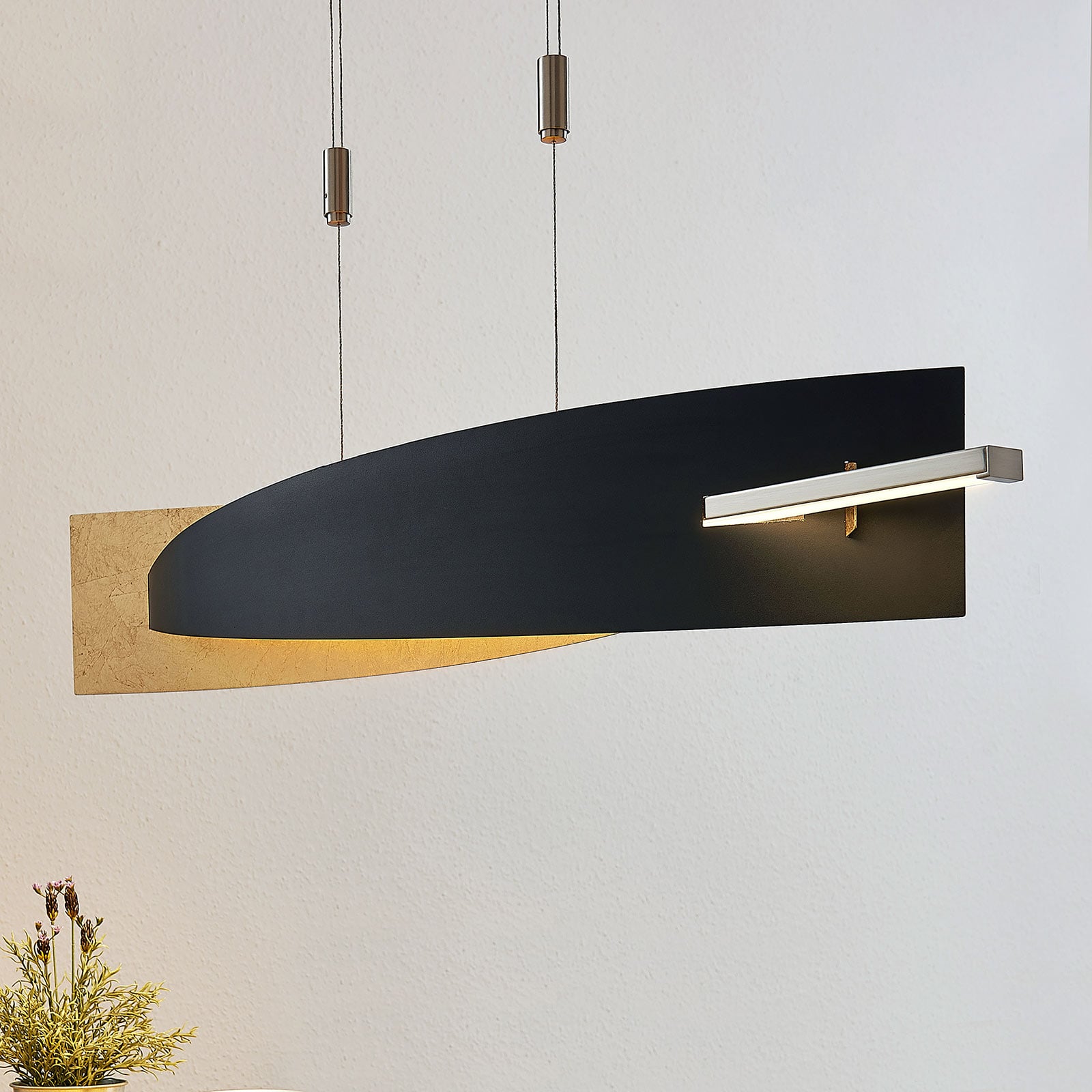 LED pendellampe Marija dimbar svart-gull 101 cm 24W bakside