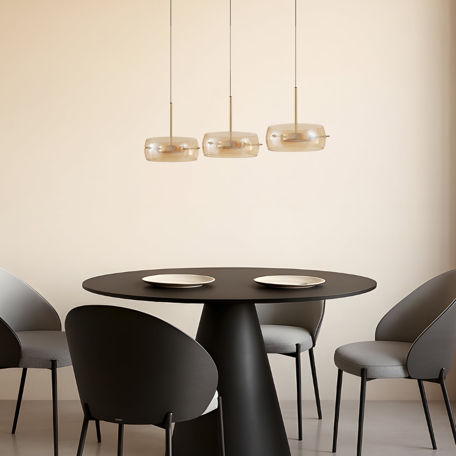 LED pendellampe Martis 3-lys amber dimbar 80 cm montert i rom