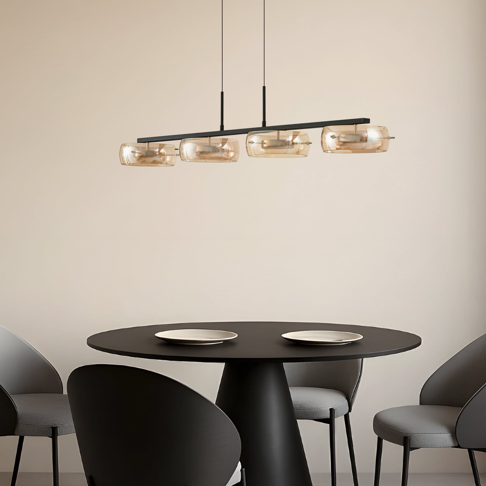 LED pendellampe Martis 4-lys glass amber dimbar 117 cm montert i rom