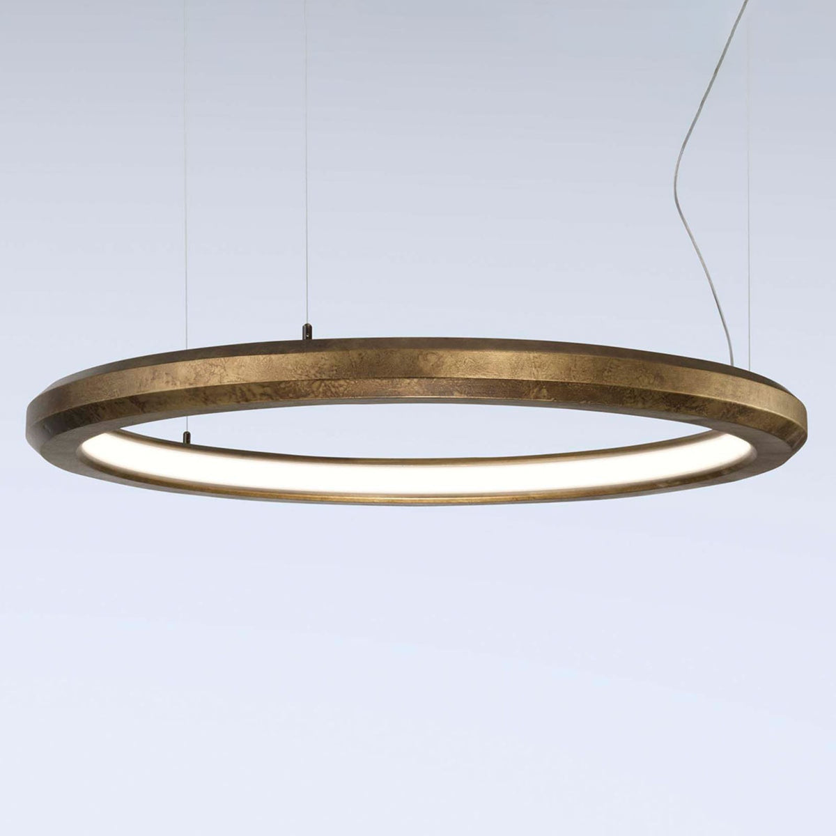 LED pendellampe Materica betong messingfinish forfra