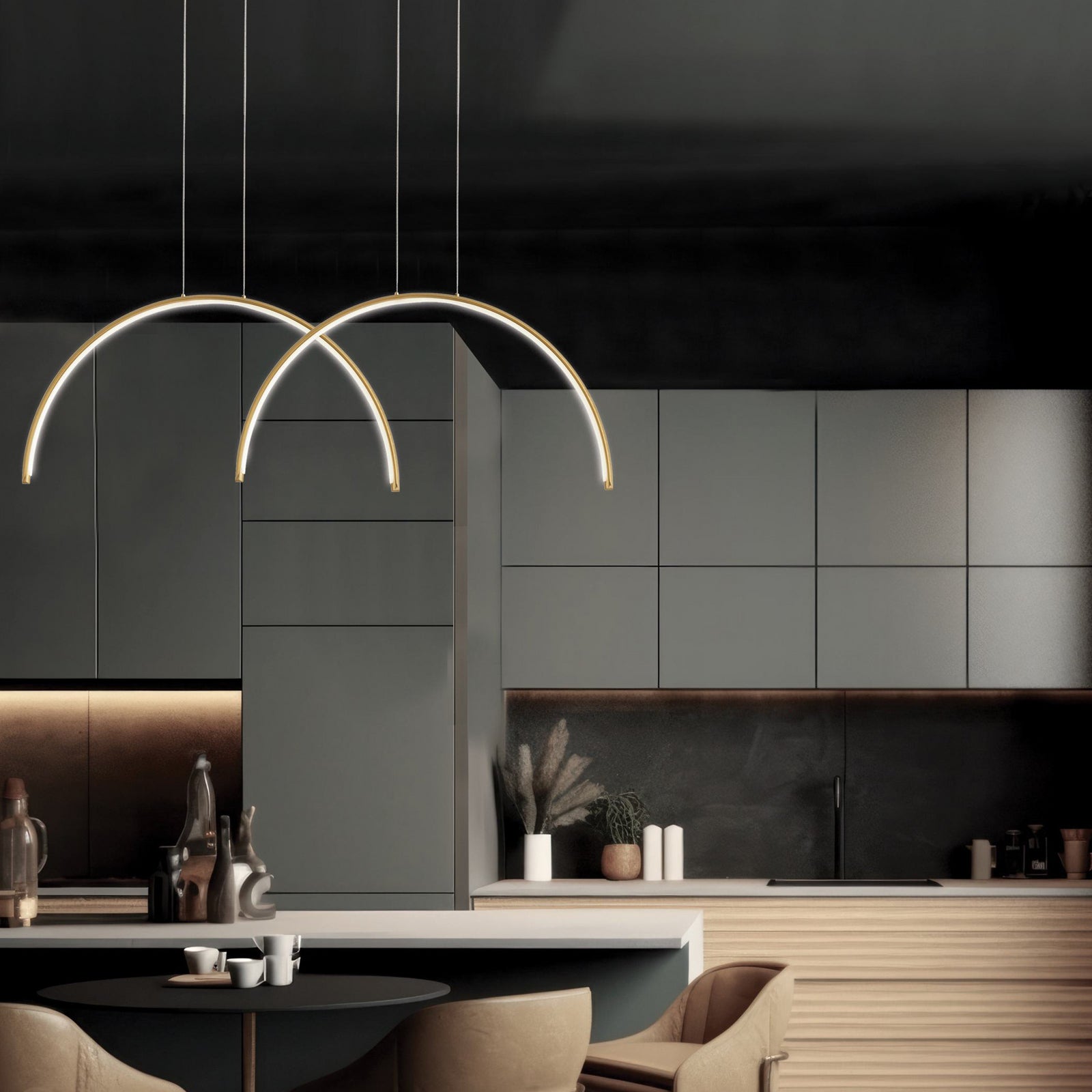 LED pendellampe Megan gullfarget 2-lys bakside