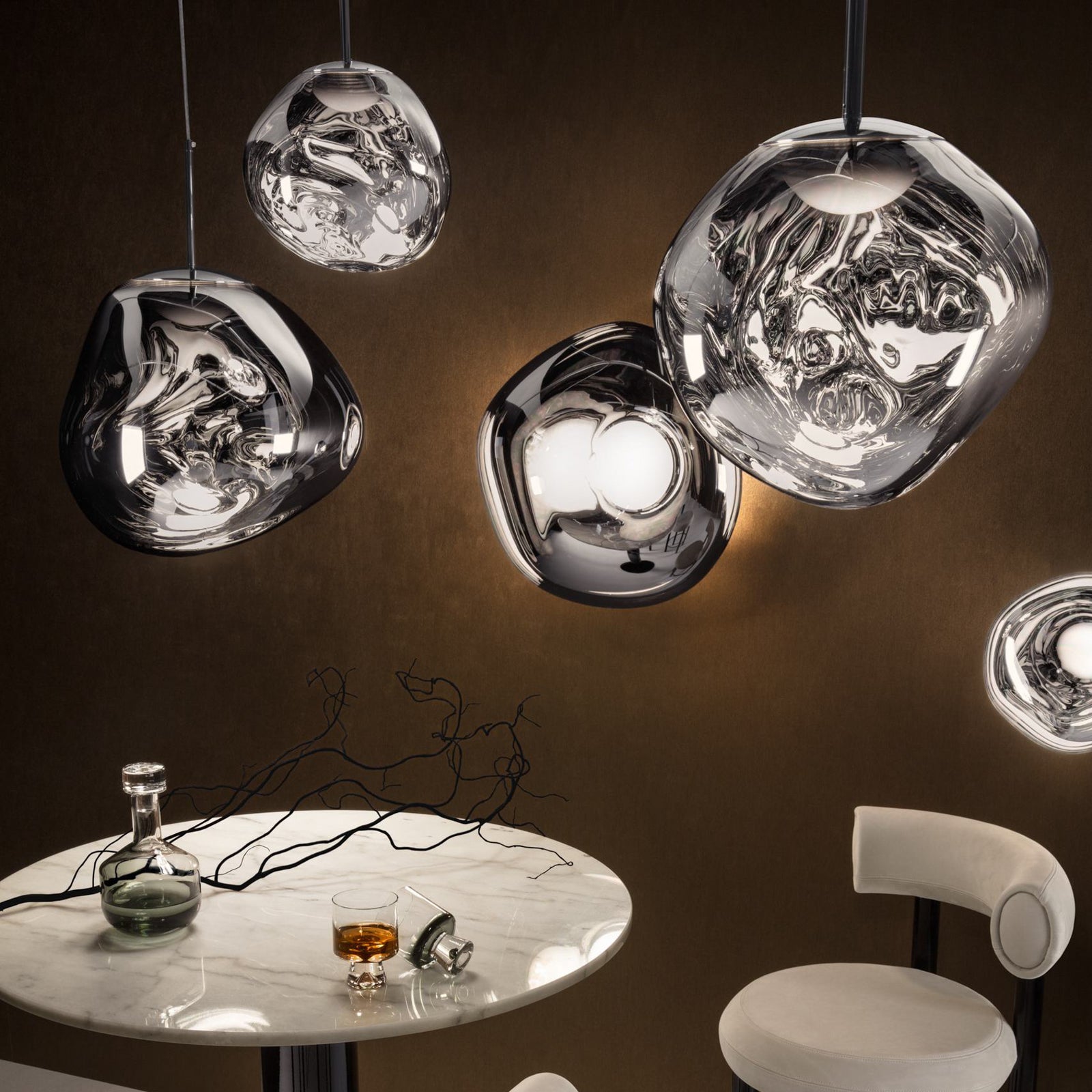 Montert LED pendellampe Melt dimbar Ø50 cm krom plast i rom