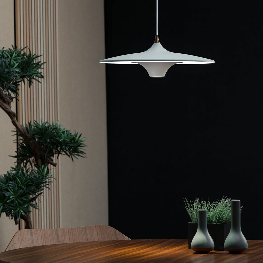 LED pendellampe Moja dimbar hvit Ø42 cm 2700K detalj av aluminium og messing