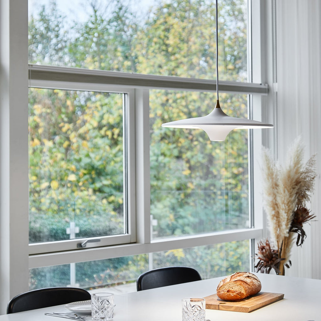 LED pendellampe Moja dimbar hvit Ø42 cm 2700K sideprofil