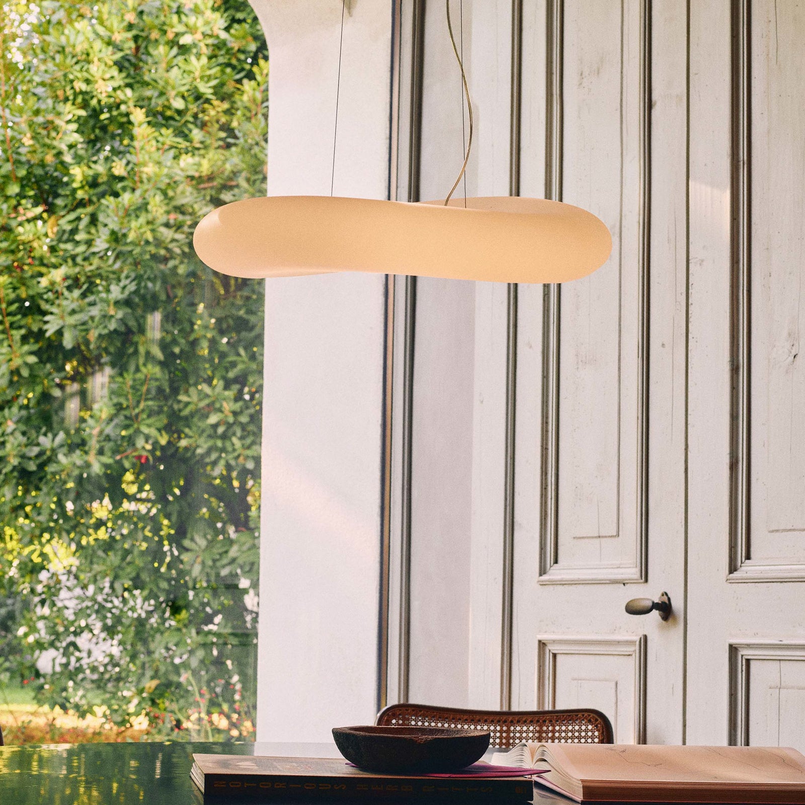 LED pendellampe Mr. Magoo dimbar DALI Ø52 cm hvit detalj av lampe