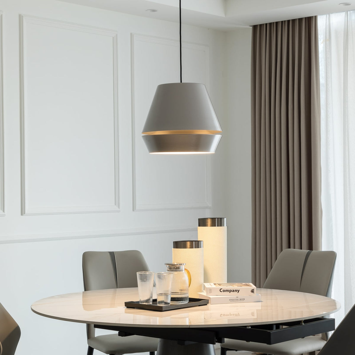 LED pendellampe Mynoria grå aluminium forfra