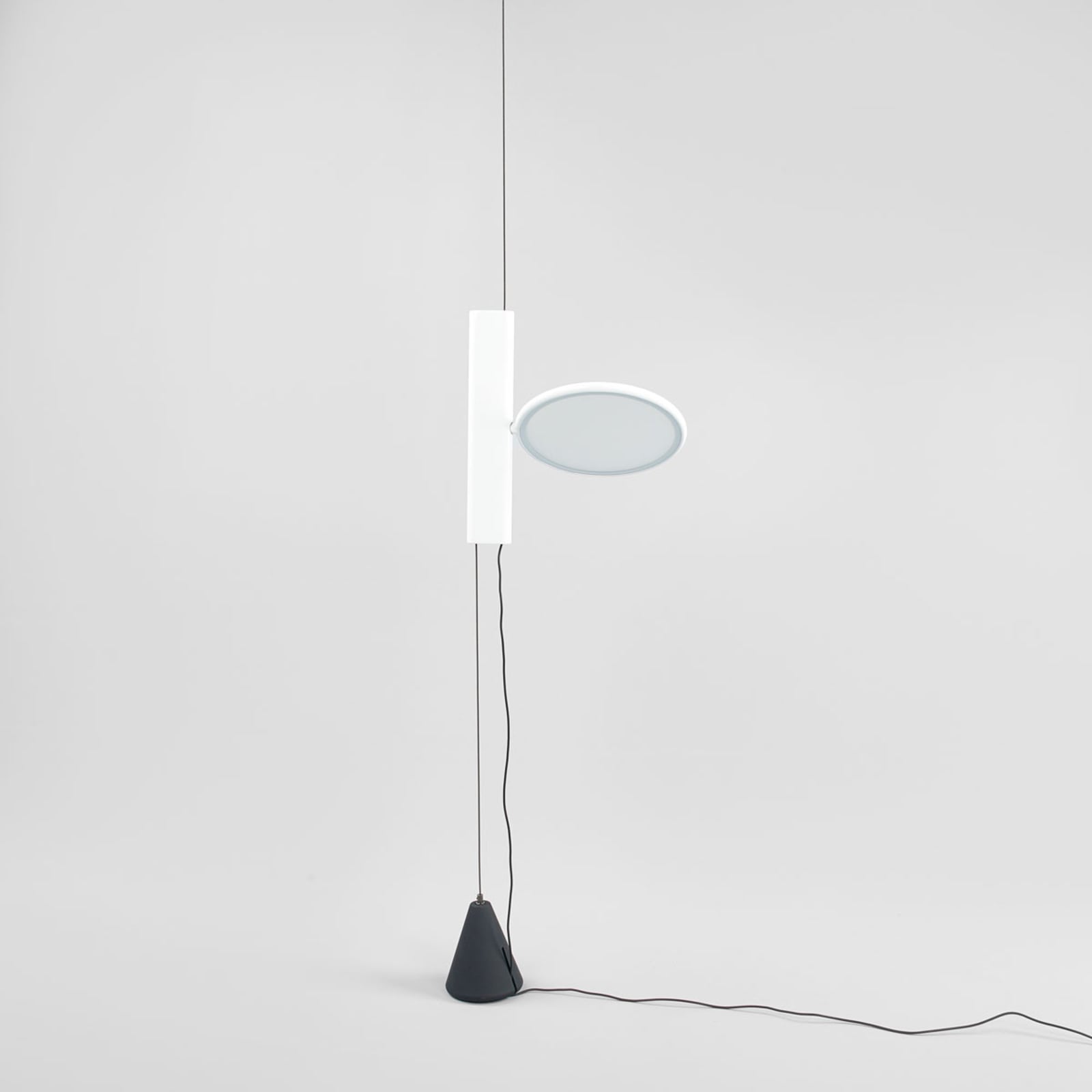 Montert LED pendellampe OK hvit dimbar 18W 2700K i rom