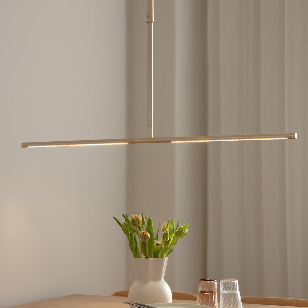 LED pendellampe Omni messing 107 cm dimbar forfra