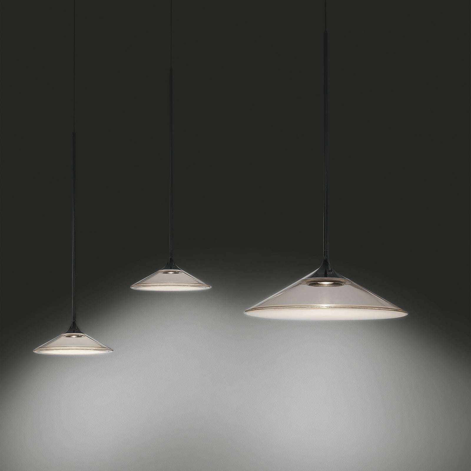 LED pendellampe Orsa 35 dimbar Ø34,5 cm 17W montert i rom