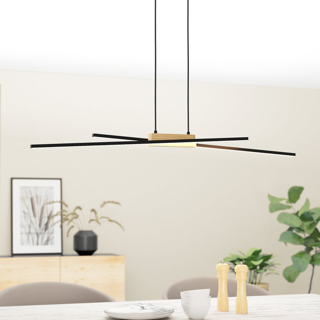 LED pendellampe Panagria svart med tredetalj forfra