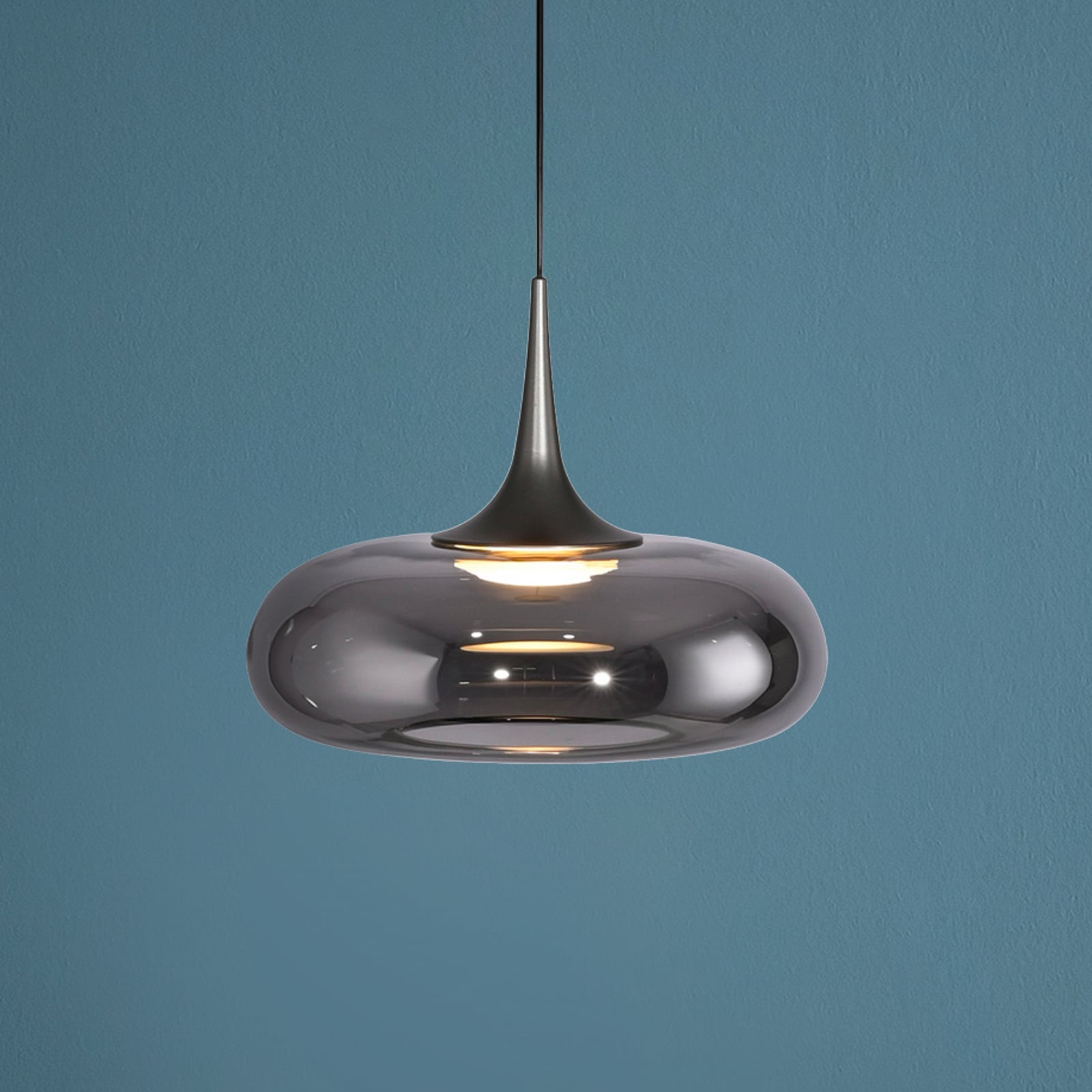 LED pendellampe Posh røykglass dimbar forfra