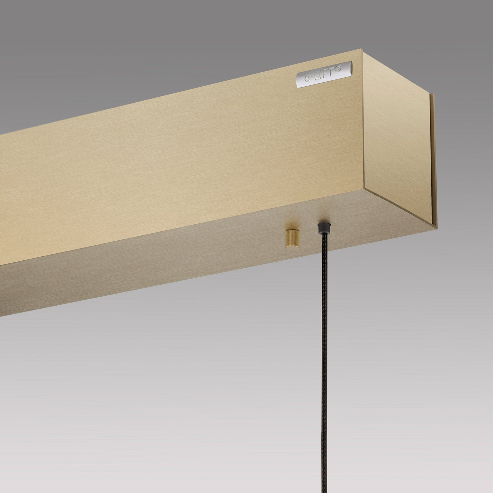 LED pendellampe PURE E-Motion dimbar CCT fjernkontroll gull montert i rom