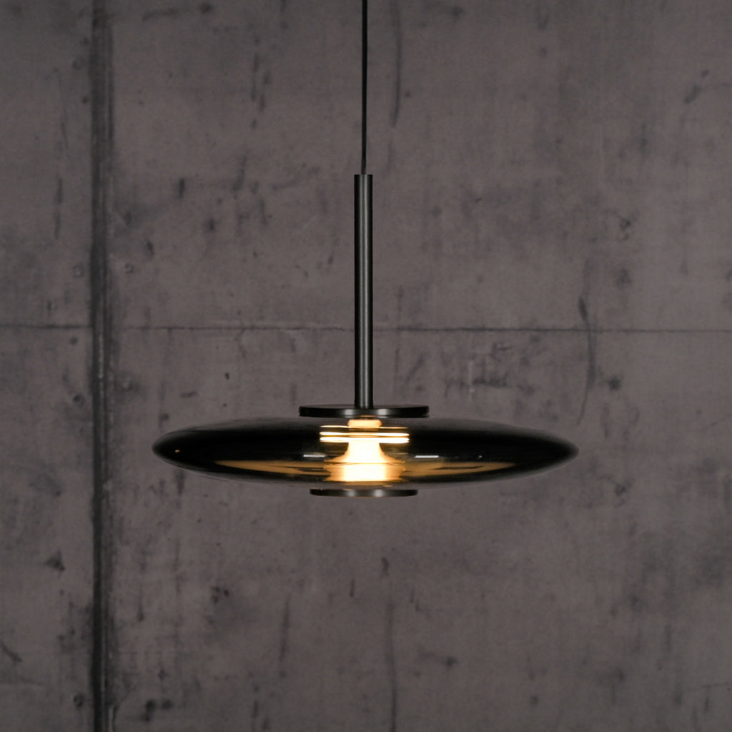 LED pendellampe PURE E-Vitrum glass Ø45 cm lys i bruk