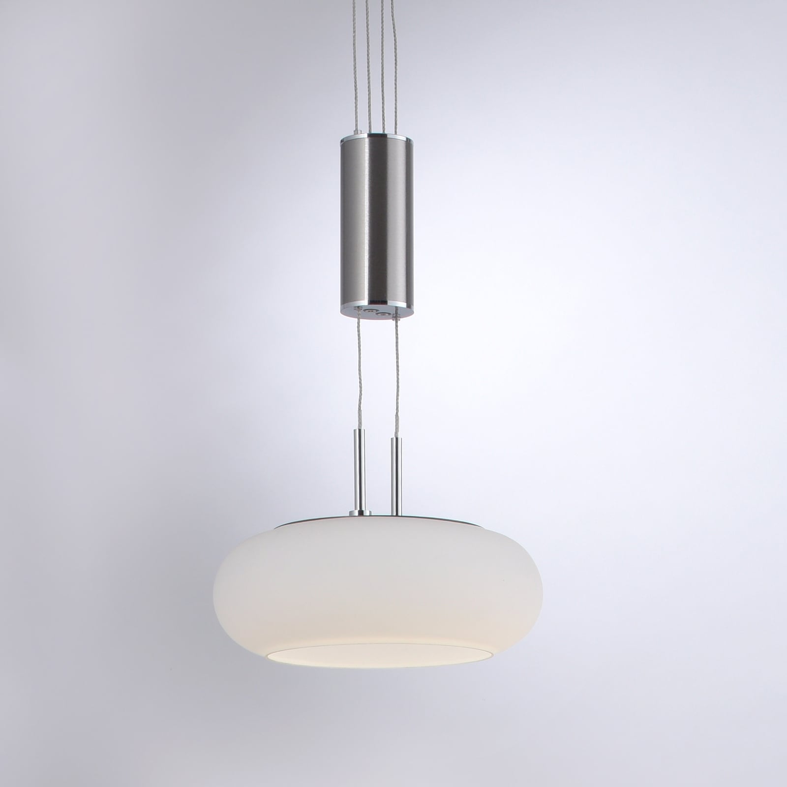 Nærbilde av LED pendellampe Q-ETIENNE 2-lys opalglass dimbar CCT Zigbee