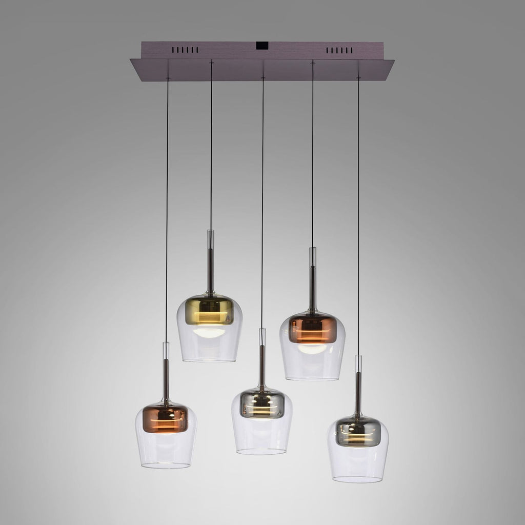 Nærbilde av lampekule på LED pendellampe Q-Kon 5-lys glass RGB CCT Zigbee