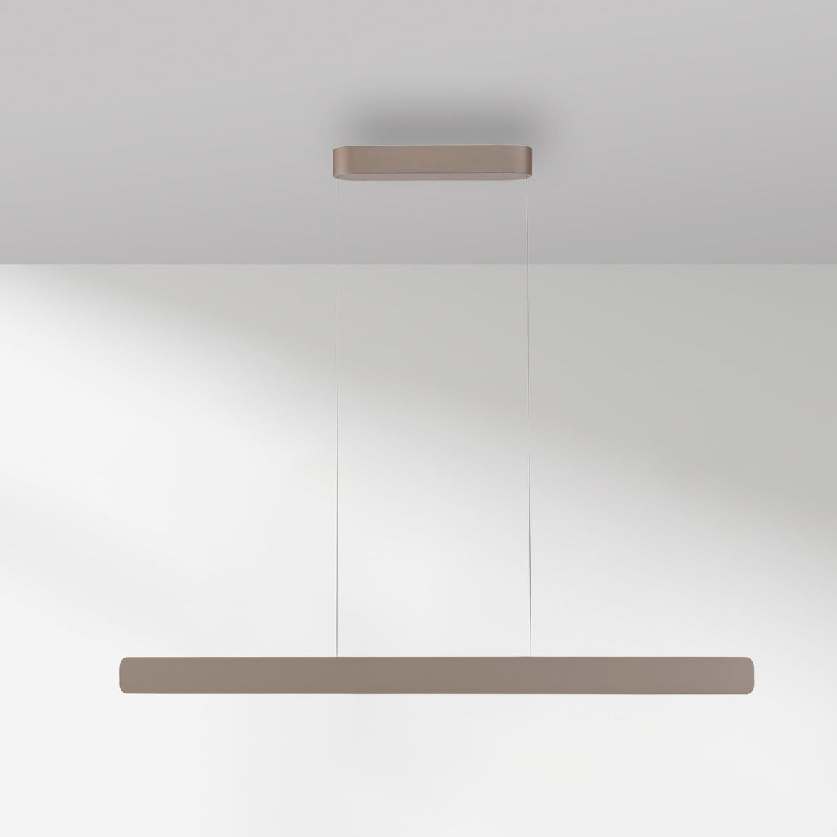 LED pendellampe Q-Stretto bronse CCT fjernkontroll 120 cm forfra