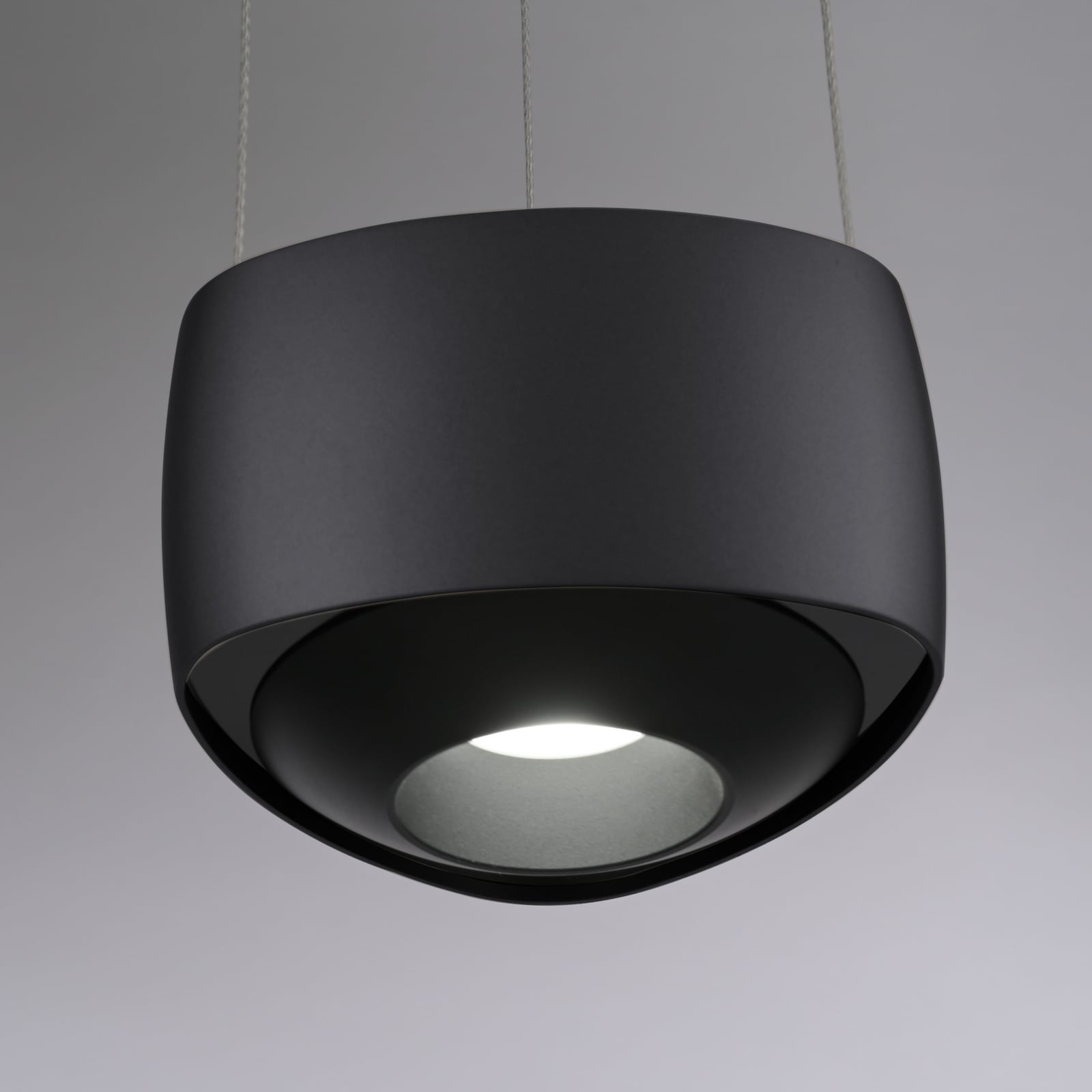 LED pendellampe Q-Stretto svart Ø14,5 cm fjernkontroll