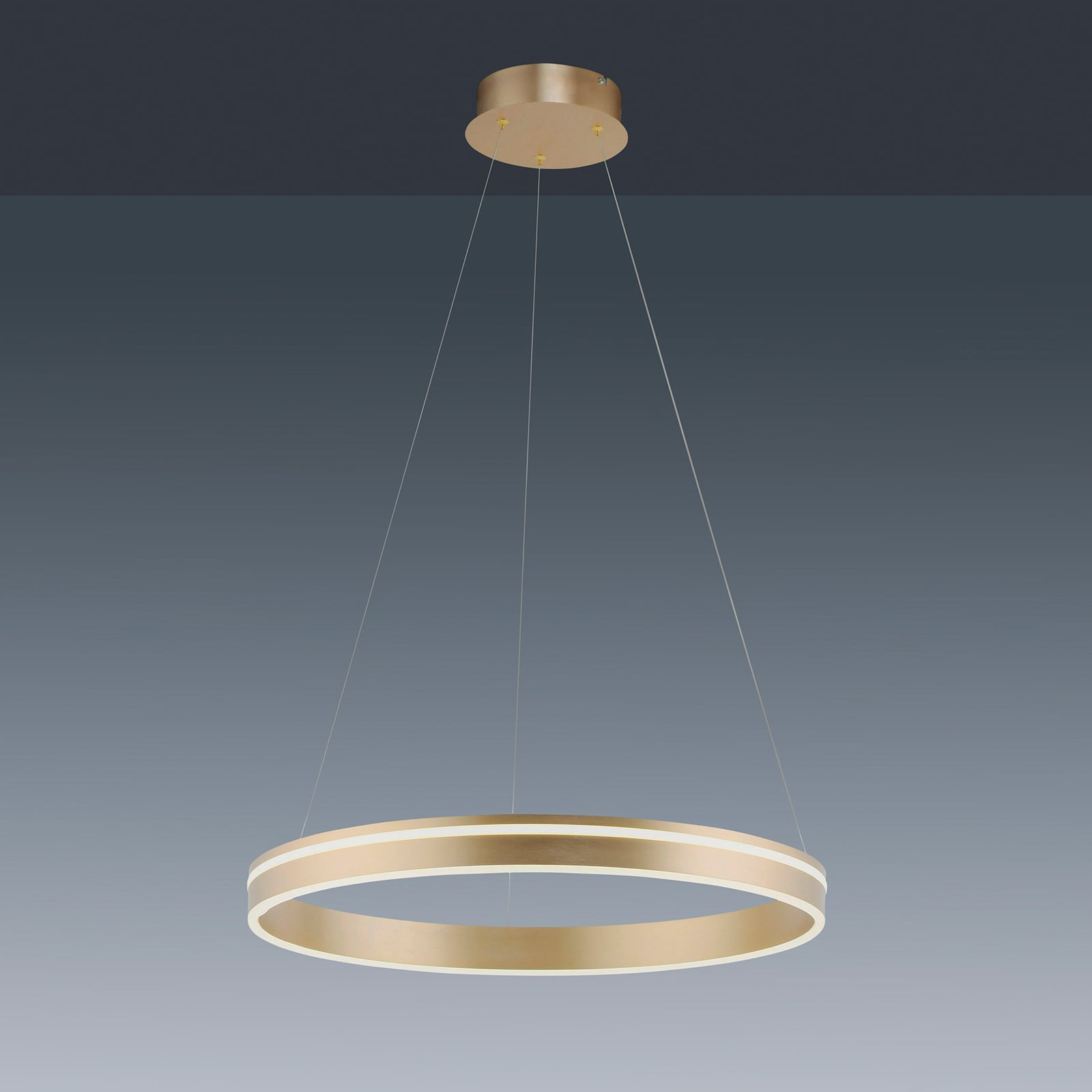 LED pendellampe Q-VITO ring matt messing nærbilde