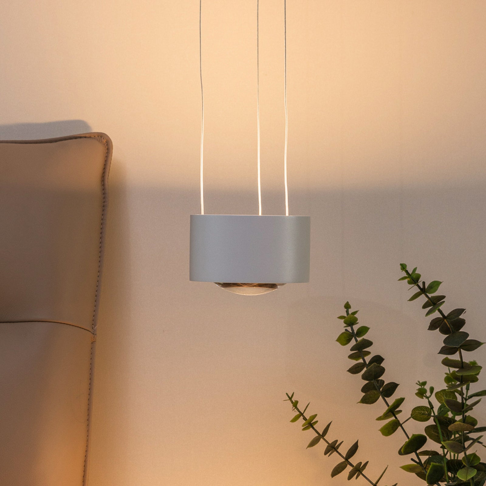 LED pendellampe Rotari opp og ned dimbar hvit Ø12 cm sett forfra