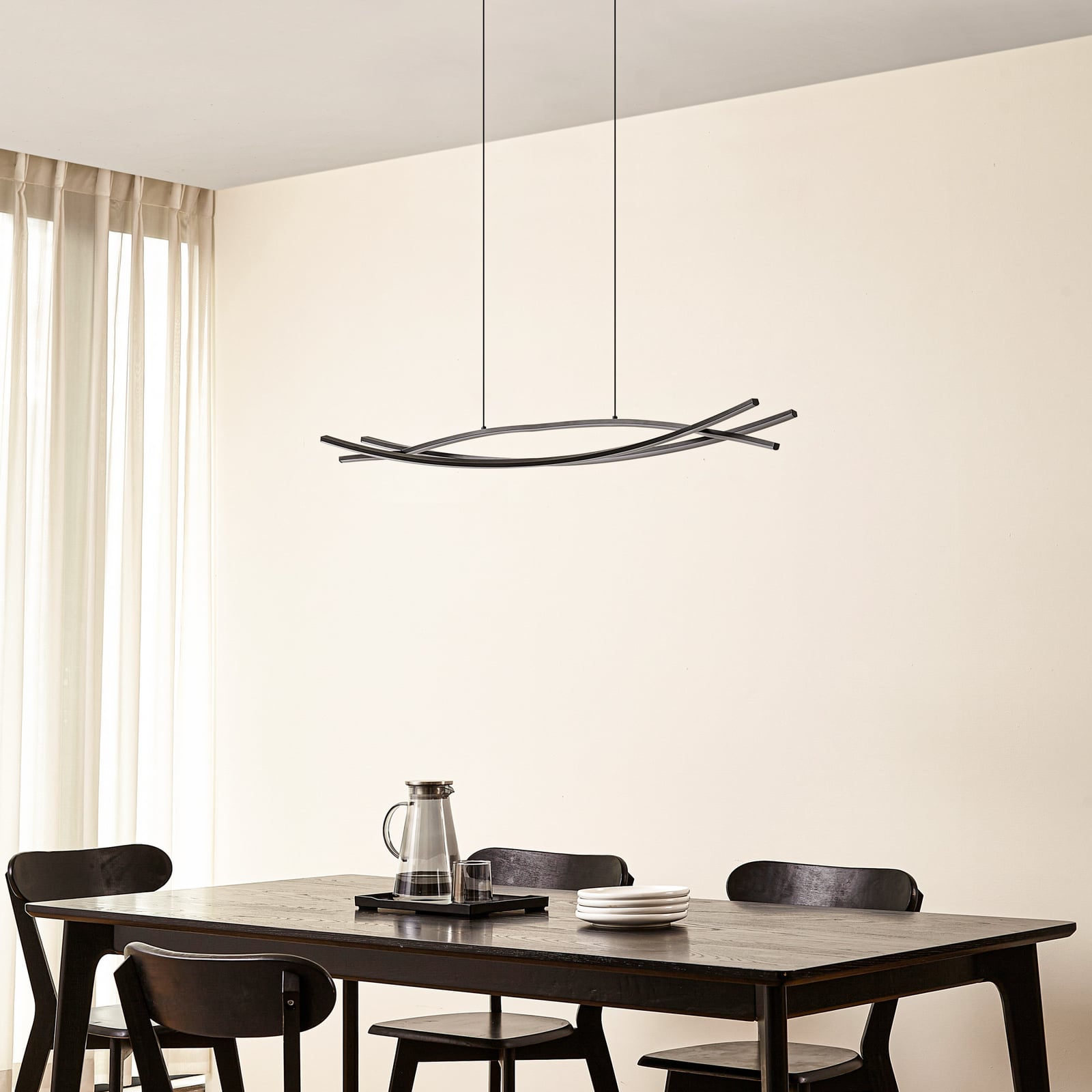 LED pendellampe Sayori dimbar svart detalj