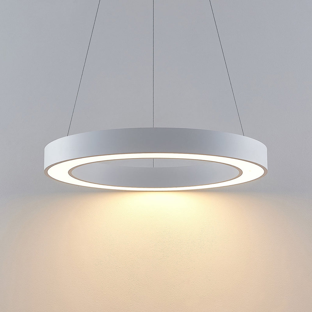 Nærbilde av LED pendellampe Sharelyn ring hvit Ø80 cm