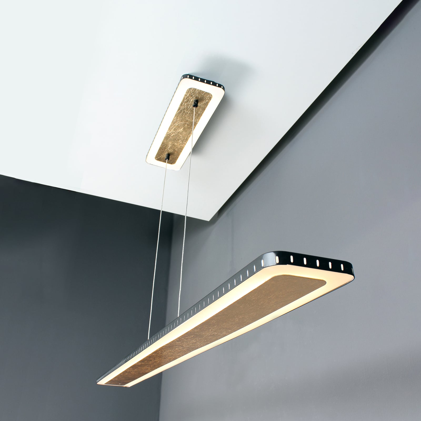 Bakside av LED pendellampe Solaris aluminium gull dimbar 120 cm 60W