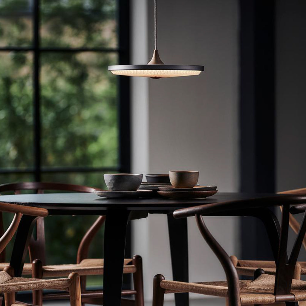 LED pendellampe Soleil aluminium tre lysgrå Ø35 cm - detalj av skjerm