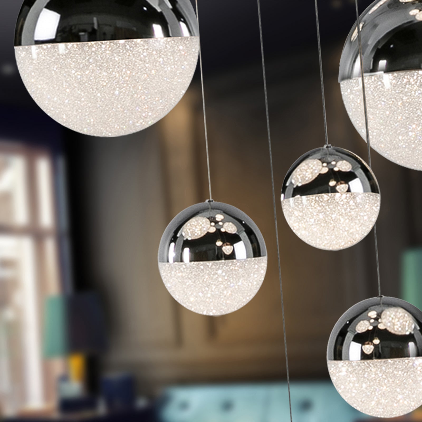 LED pendellampe Sphere 14-lys dimbar krom Ø60 cm lysdetalj