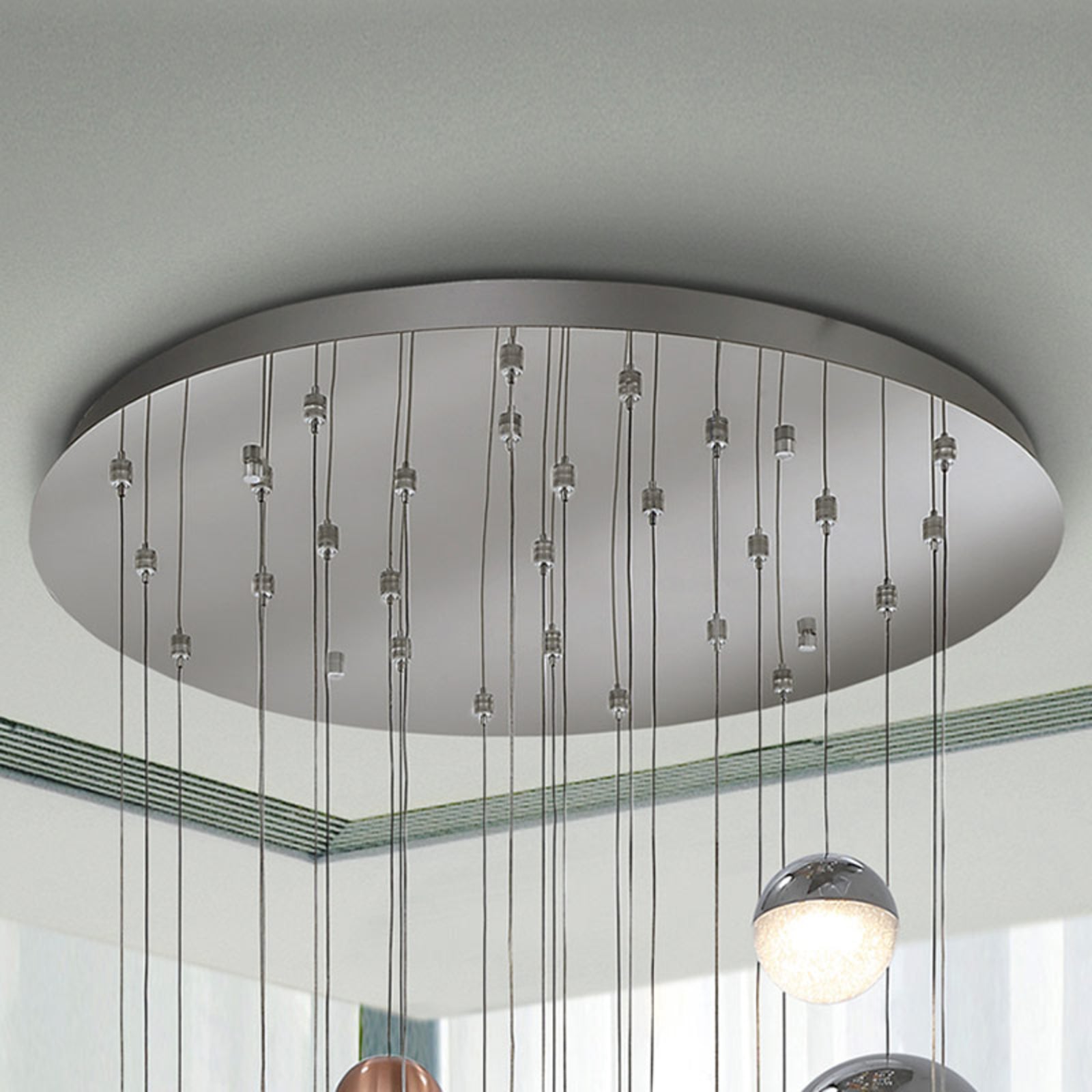 LED pendellampe Sphere 27-lys dimbar Bluetooth Ø80 cm montert