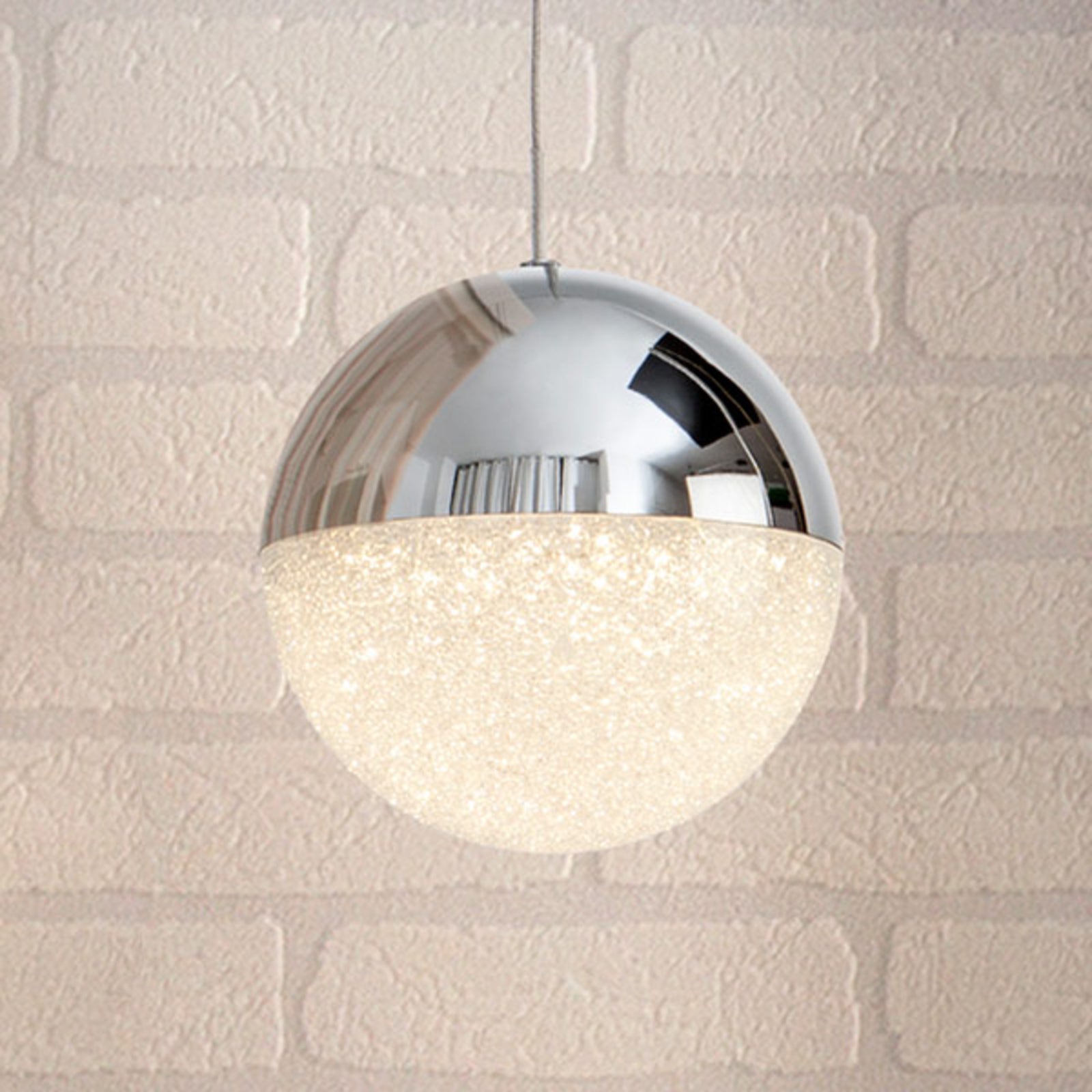 LED pendellampe Sphere krom kuleform forfra