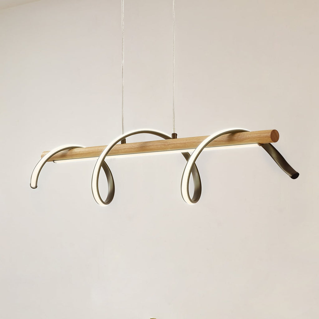LED pendellampe Spiraali svart aluminium og tre forfra