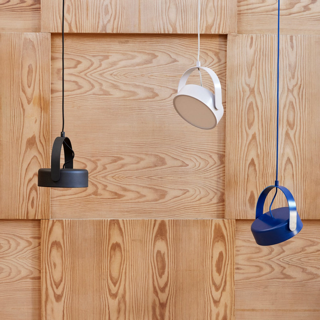 LED pendellampe Stage jern blå 30W 3000K sett fra undersiden