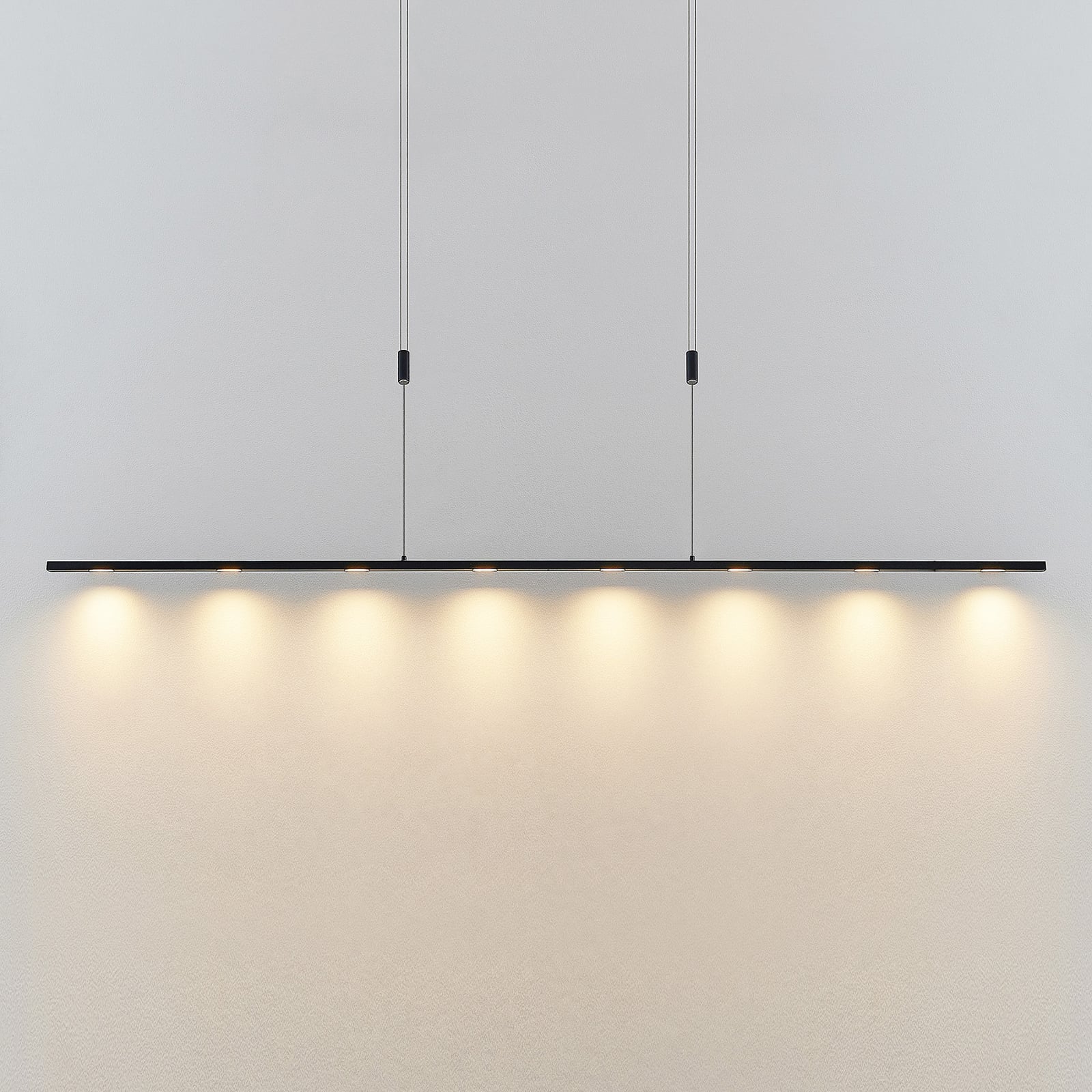 LED pendellampe Stakato 8-lys svart 180 cm dimbar bakside