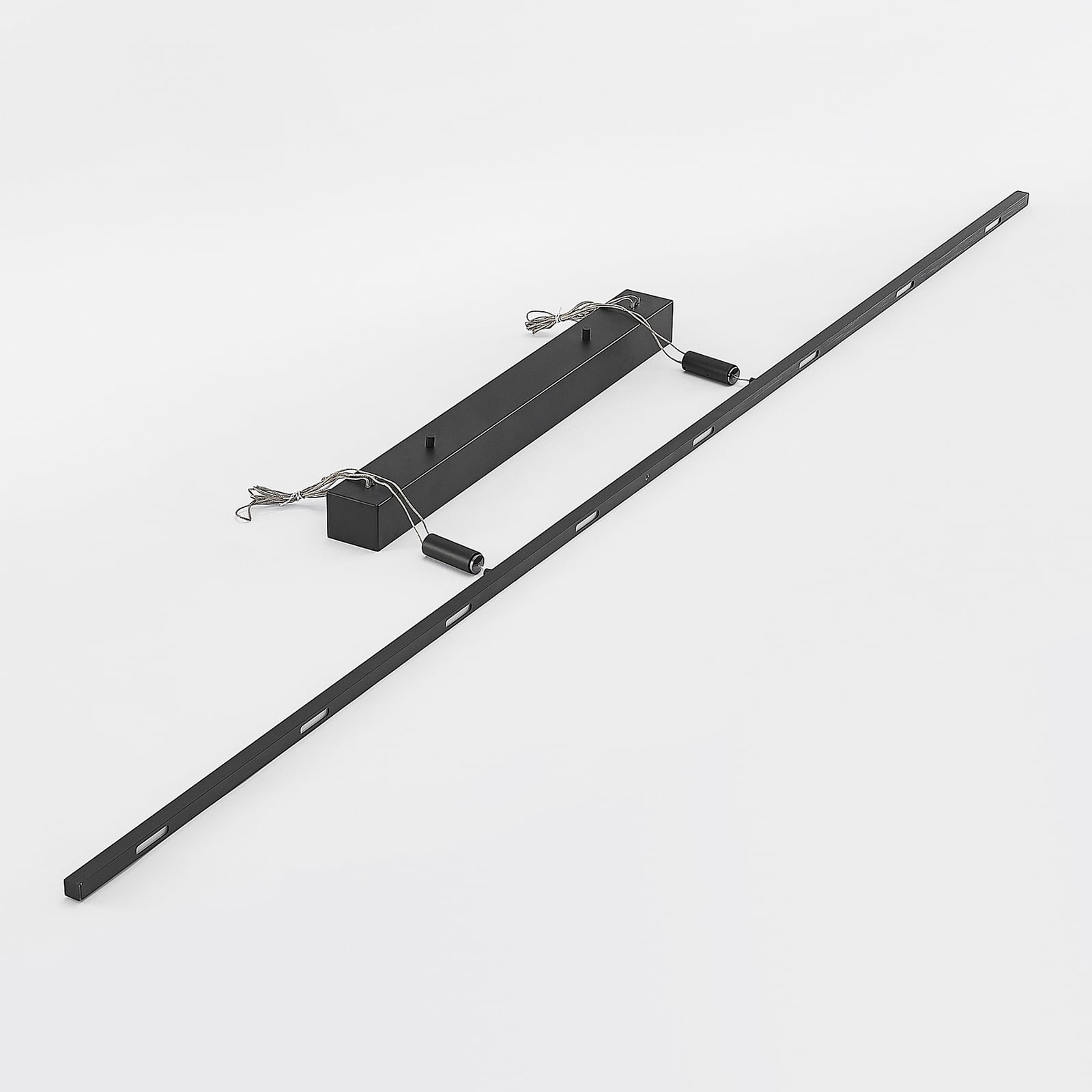 LED pendellampe Stakato 8-lys svart 180 cm dimbar nærbilde av materialer