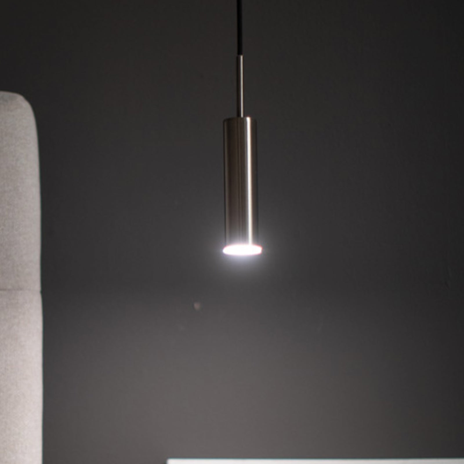 LED pendellampe Stina dimbar nikkel/svart Ø10 cm bakside