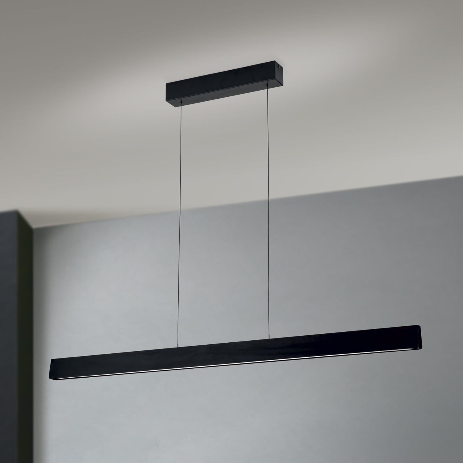 LED pendellampe Tara svart aluminium 120 cm 44W dimbar CCT forfra