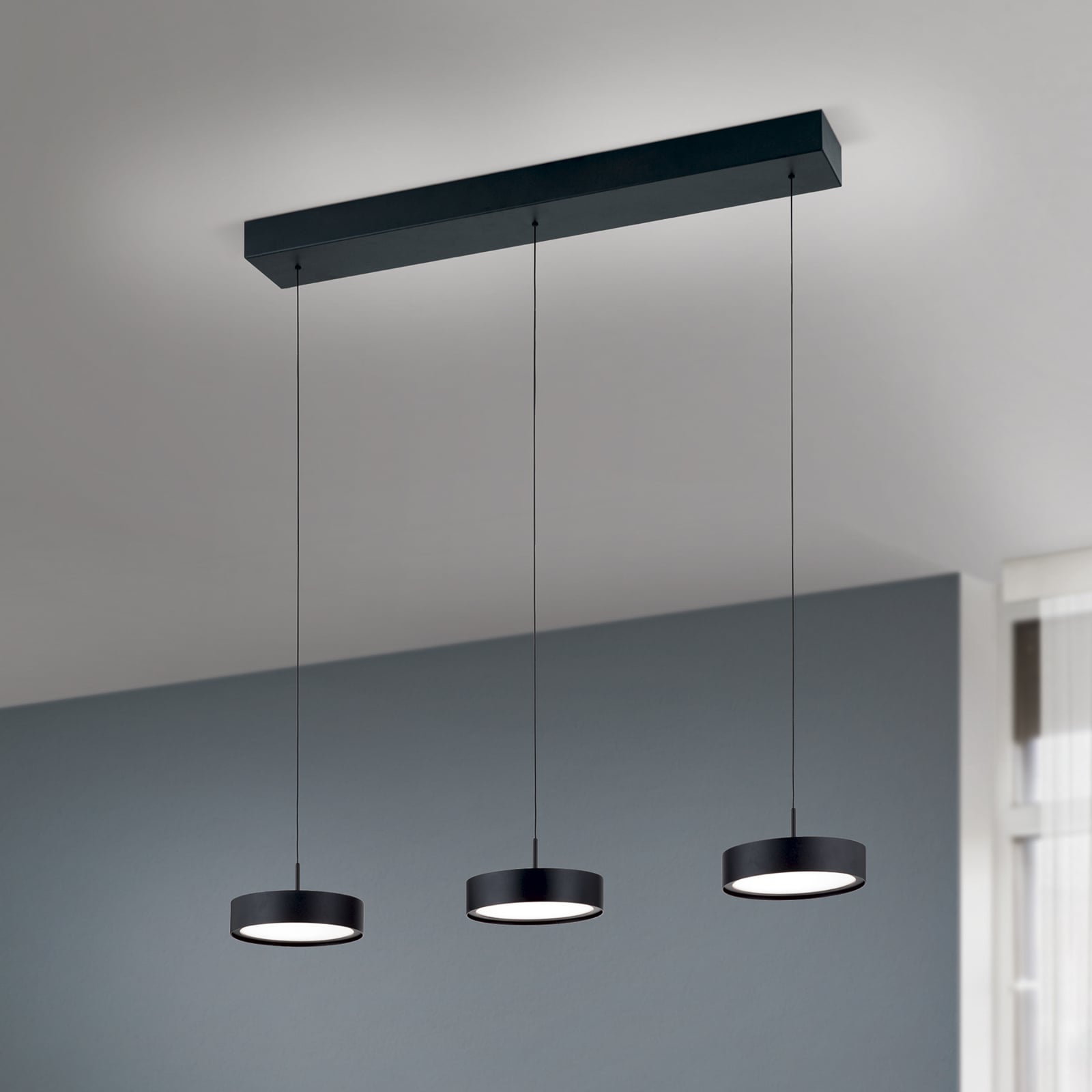 LED pendellampe Teide 3-lys svart metall dimbar foran