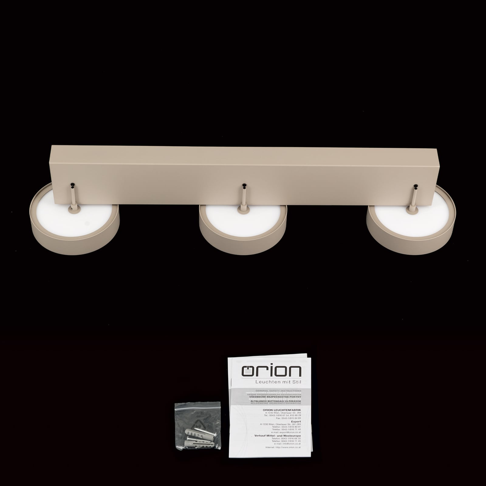 LED pendellampe Teide khaki metall lys i bruk