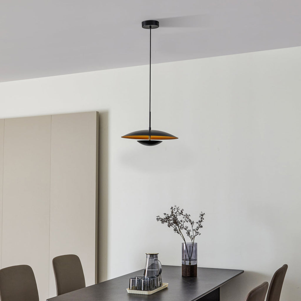 LED pendellampe Tiama svart/gull jern detalj