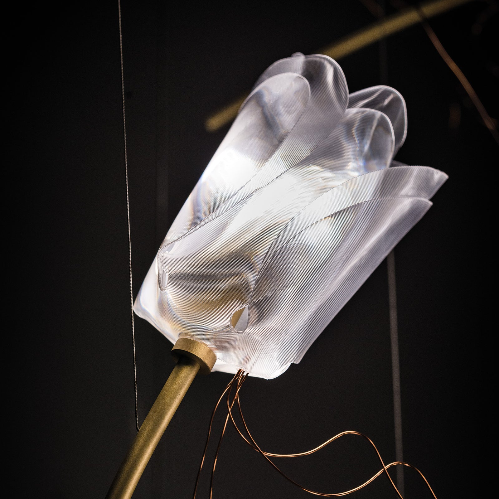 LED pendellampe Tulip 7-lys floralt design detalj