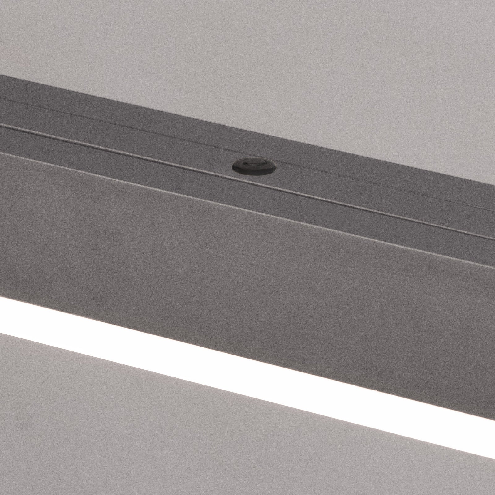 LED pendellampe Vayana grå 189 cm dimbar CCT berøringsdimmer detalj av dimmer