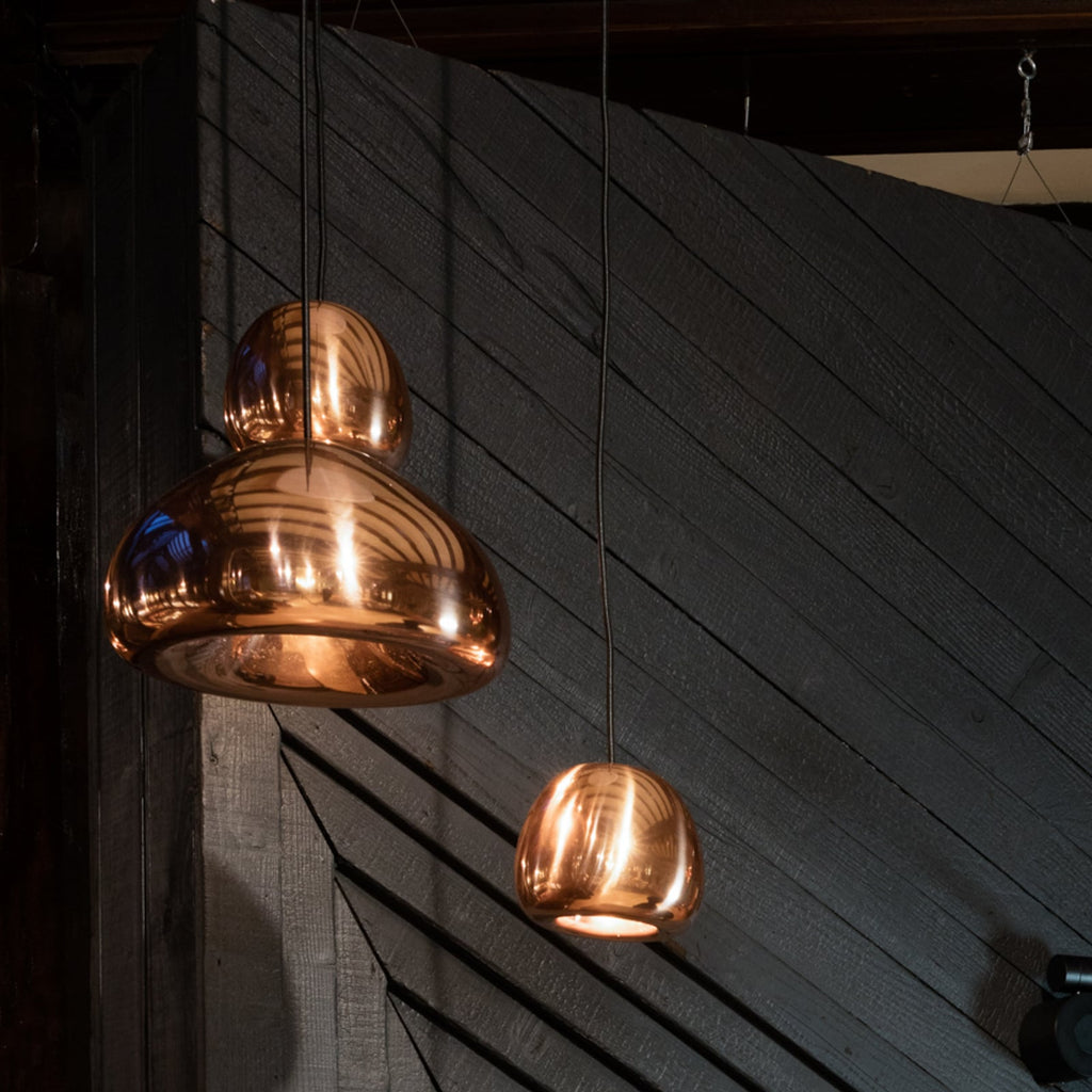 Montert LED pendellampe Void mini dimbar kobber i stue