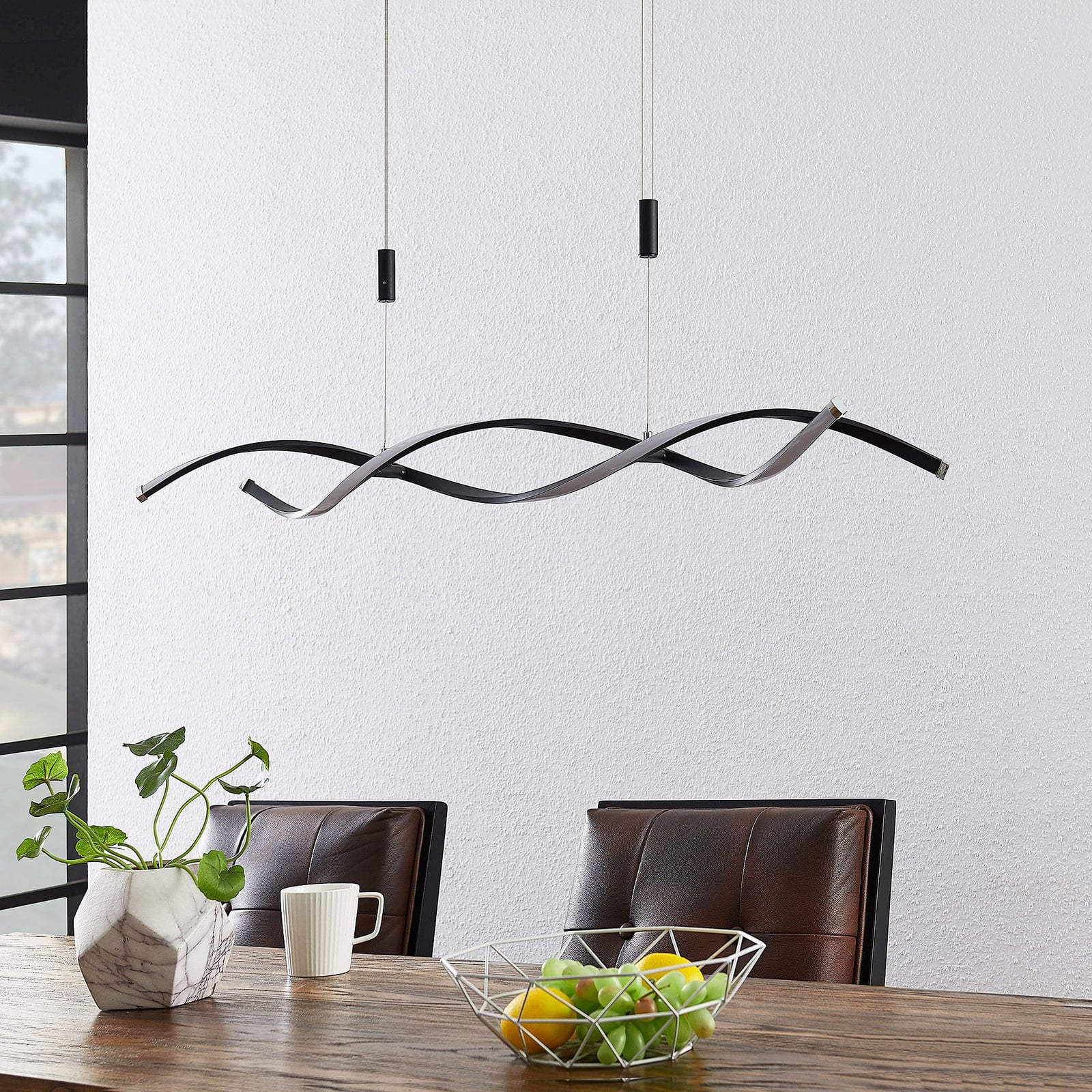 LED pendellampe Welina detalj av spiralformet lampearmatur