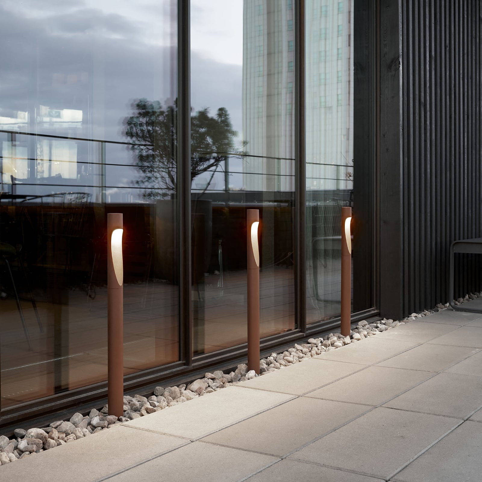 LED pullertlys Flindt corten 70 cm 24V IP44 Louis Poulsen bakside