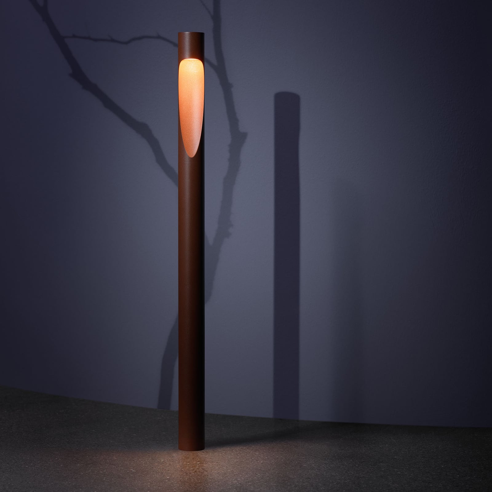 Nærbilde av LED pullertlys Flindt corten 70 cm 24V IP44 Louis Poulsen