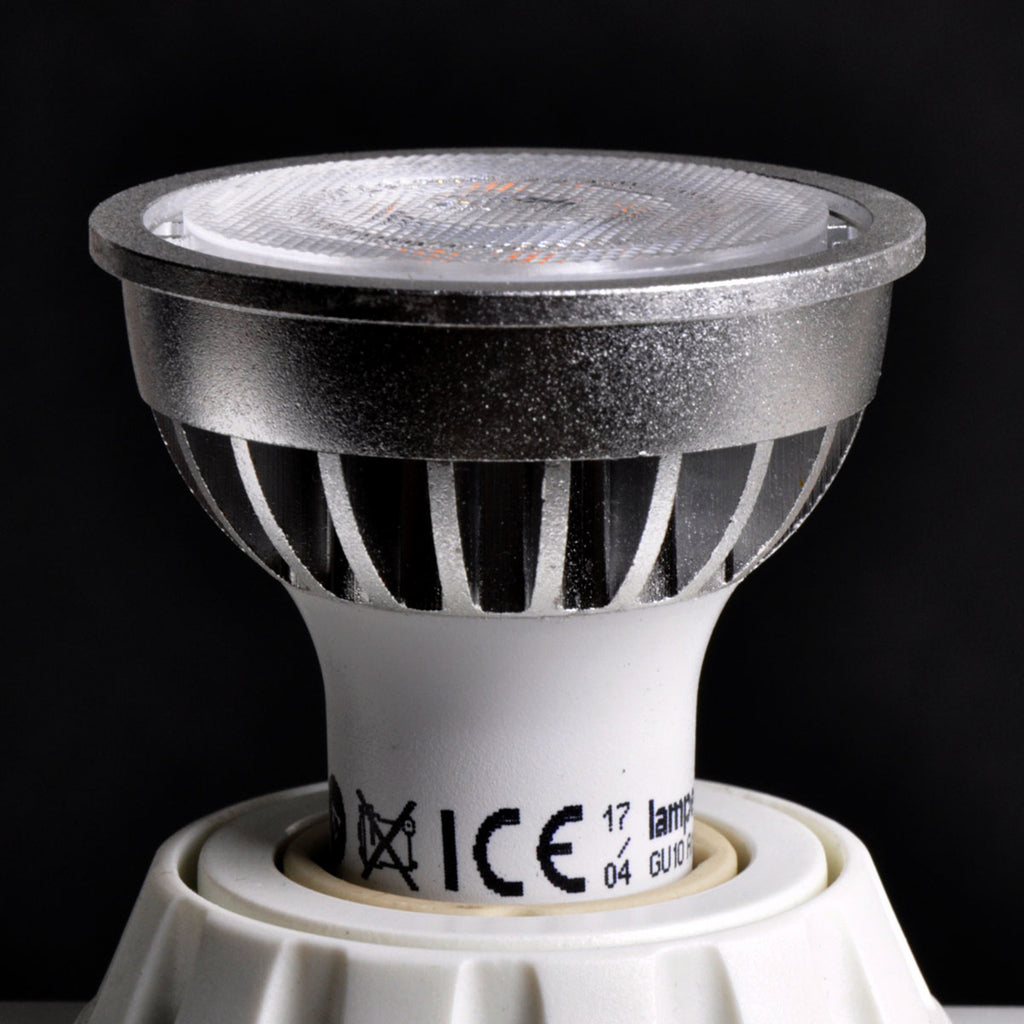 LED reflektorpære GU10 5W 3000K 420lm 55° klar 10-pakning - Lindby montert