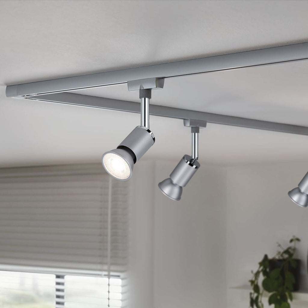 Detalj av LED reflektorpære GU10 7W 460lm 2700K dimbar krom