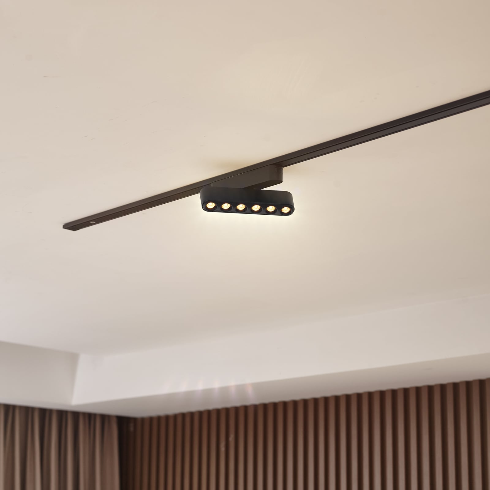 LED-skinnelampe 48V Lumaro svart 6-punkts dimbar CCT bakside