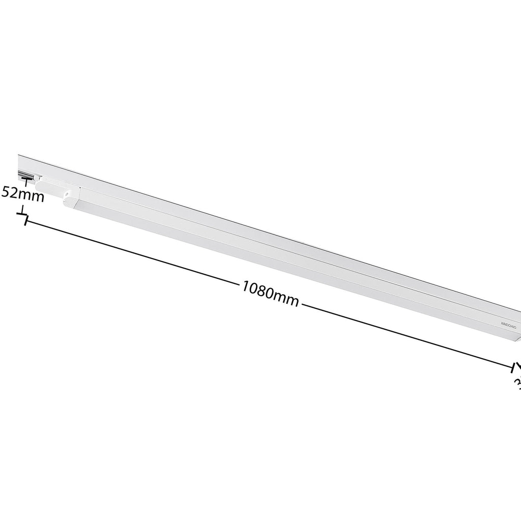 LED-skinnelampe Harlow hvit 109 cm montert i rom
