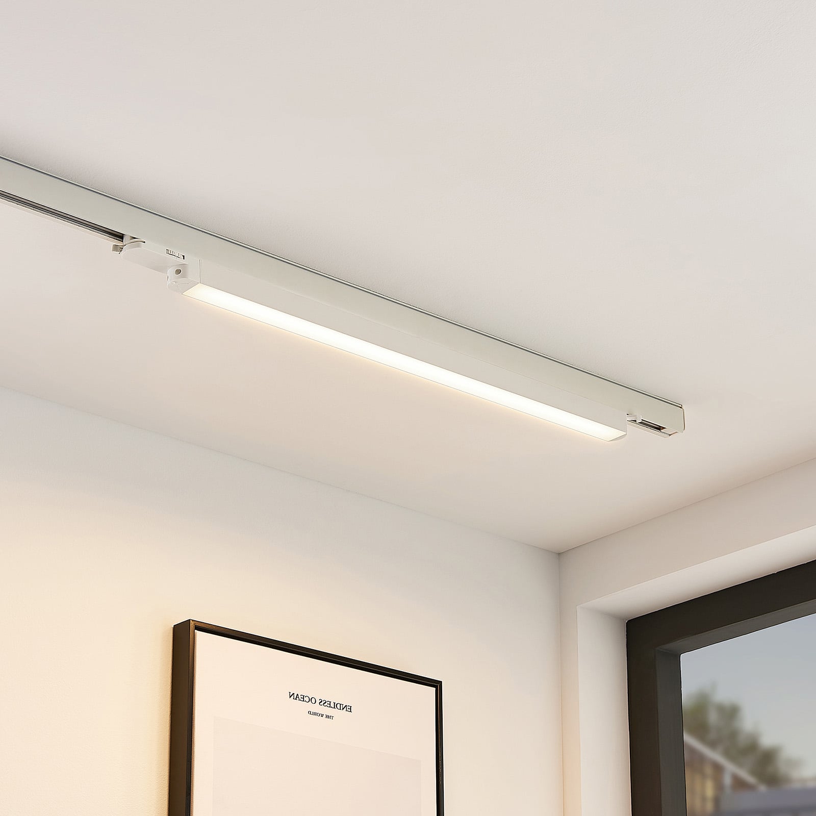LED-skinnelampe Harlow hvit 3-fase 69 cm sett forfra